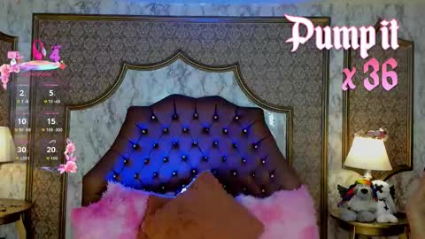 Snapshot of soffiqueen chatting on 02/17/26, 01:18 Schedule 1400 - 2100 gtm-5 online show from 02/17/26, 01:18