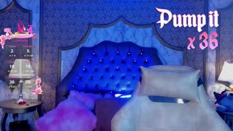 Snapshot of soffiqueen chatting on 02/19/26, 01:18 Schedule 1400 - 2100 gtm-5 online show from 02/19/26, 01:18