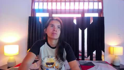 soffy and mia online show from 10/15/25, 12:05