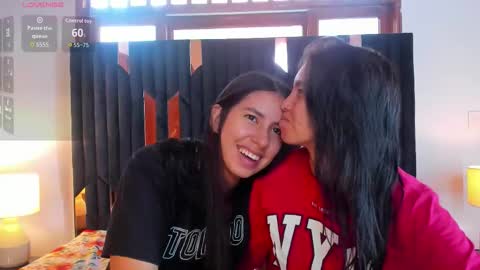 soffy and mia online show from 11/19/25, 12:27