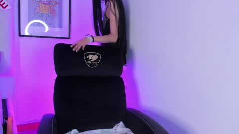 Snapshot of soffy_hilltom chatting on 02/11/26, 11:37 Soffy online show from 02/11/26, 11:37