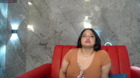 Snapshot of sofhia_miller chatting on 05/27/26, 04:20 Sofhia online show from 05/27/26, 04:20