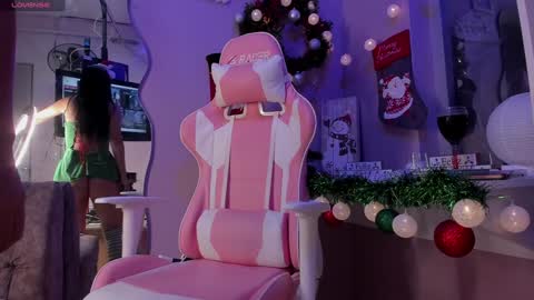 Snapshot of sofhia_turner chatting on 12/09/24, 12:51 sofhia_turner online show from 12/09/24, 12:51