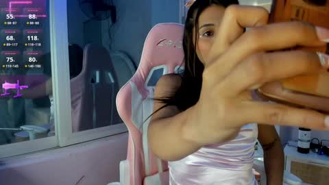 Snapshot of sofhia_turner chatting on 02/06/25, 12:48 sofhia_turner online show from 02/06/25, 12:48