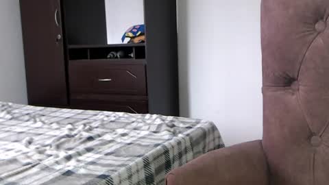 Sofa Castellanos online show from 06/15/26, 03:36