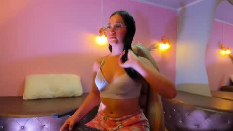 Snapshot of sofi__18_ chatting on 10/03/25, 10:56 SOFI online show from 10/03/25, 10:56