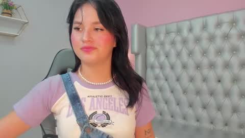 Snapshot of sofi__18_ chatting on 10/23/25, 06:06 SOFI online show from 10/23/25, 06:06