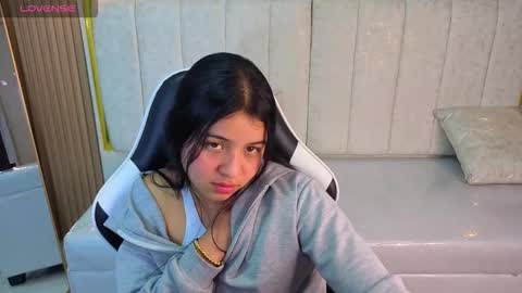 Online 800 to 1400 online show from 12/17/25, 01:39