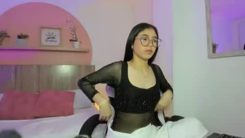 Snapshot of sofi_alix chatting on 06/15/26, 06:54 S O F I online show from 06/15/26, 06:54