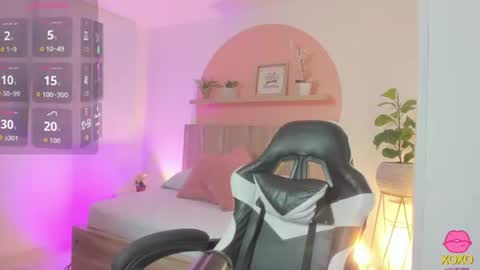 Snapshot of sofi_alix chatting on 06/23/26, 07:01 S O F I online show from 06/23/26, 07:01