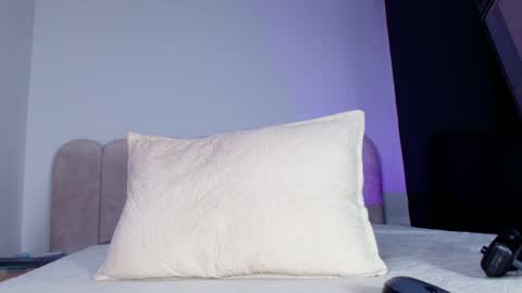 Sofia online show from 12/05/25, 11:52