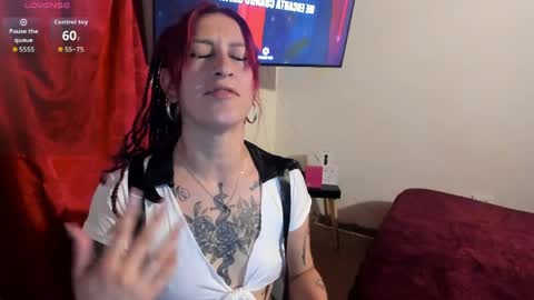 Snapshot of sofi_f_w chatting on 04/08/26, 10:43 Sofi online show from 04/08/26, 10:43