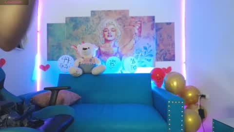 Sofi online show from 02/25/25, 06:42