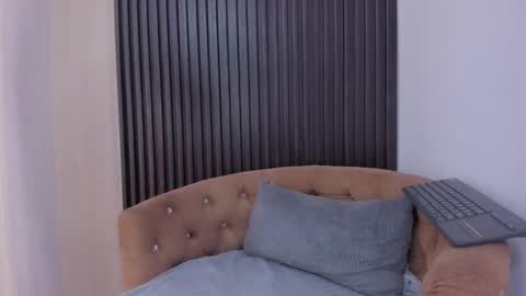 Snapshot of sofi_lassa_ chatting on 11/28/25, 05:26 SOFIA online show from 11/28/25, 05:26