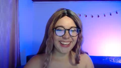 Sofi Lynch online show from 11/05/25, 05:18