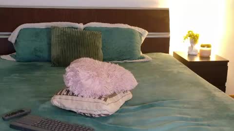 Snapshot of sofi_moon26 chatting on 04/15/26, 07:58 sofi moon26 online show from 04/15/26, 07:58