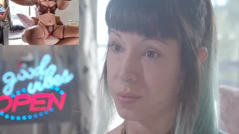 Sofi Mora online show from 10/26/25, 02:34