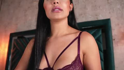 Snapshot of sofi_moreno chatting on 05/26/26, 11:28 Sofi online show from 05/26/26, 11:28