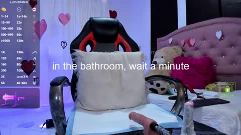 Snapshot of sofi_ruiz_ chatting on 02/17/26, 09:32 Sofia online show from 02/17/26, 09:32