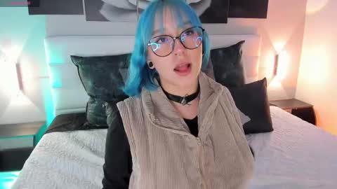 Snapshot of sofi_sp chatting on 09/19/25, 11:33 sofi_sp online show from 09/19/25, 11:33