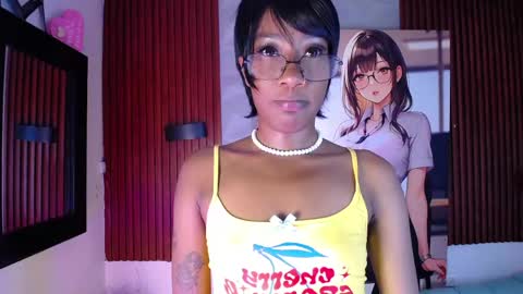 Snapshot of sofi_thomas_ chatting on 05/17/26, 11:28 Sofia online show from 05/17/26, 11:28