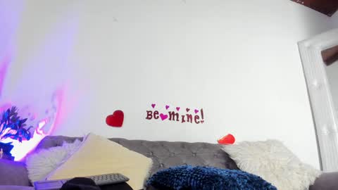 Sofia Vasquez online show from 02/04/25, 01:23