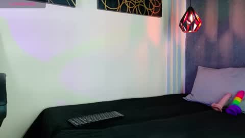 Snapshot of sofi_williams2 chatting on 06/11/26, 01:27 sofi_williams2 online show from 06/11/26, 01:27