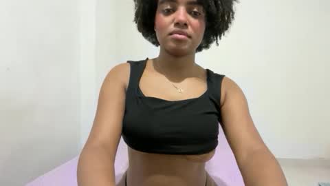 Snapshot of sofi_z chatting on 11/23/25, 01:22 Sofi online show from 11/23/25, 01:22