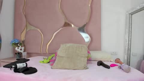 SOFIA online show from 03/13/26, 09:21