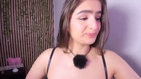 Snapshot of sofia44 chatting on 06/10/26, 02:49 Skarlett online show from 06/10/26, 02:49