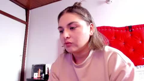 Snapshot of sofia__bella chatting on 06/25/26, 05:28 Sofia bella online show from 06/25/26, 05:28