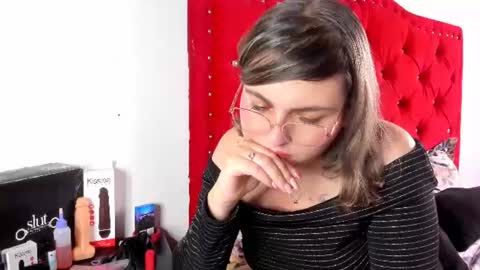 Snapshot of sofia__bella chatting on 07/17/26, 06:35 Sofia bella online show from 07/17/26, 06:35