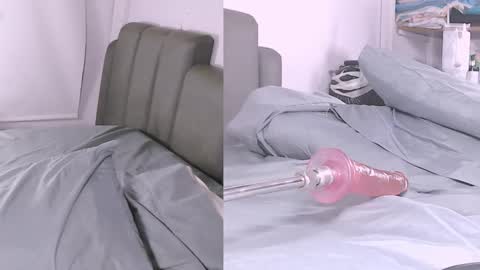 Snapshot of sofia__fanning chatting on 11/10/25, 10:20 . . online show from 11/10/25, 10:20