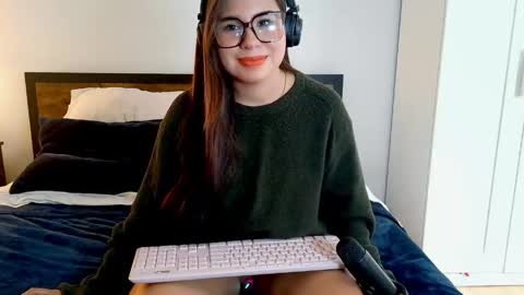 Snapshot of sofia_bloom8 chatting on 05/30/26, 05:10 Call me Sofi Welcome online show from 05/30/26, 05:10