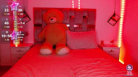 Snapshot of sofia_burman chatting on 12/16/25, 01:10 Sofi online show from 12/16/25, 01:10