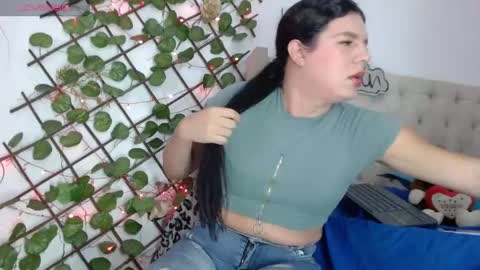 Snapshot of sofia_cummings chatting on 05/17/26, 06:04 sofia online show from 05/17/26, 06:04