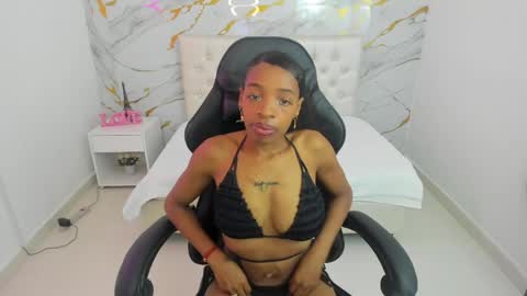 Snapshot of sofia_echeverri chatting on 05/04/26, 12:23 sofia_echeverri online show from 05/04/26, 12:23