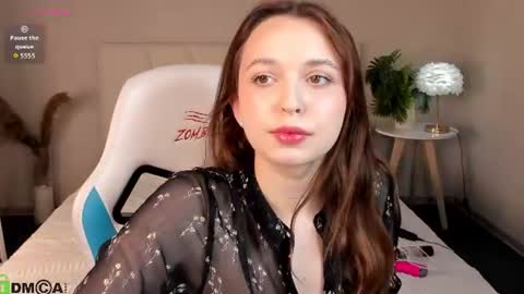 Snapshot of sofia_gaze chatting on 06/21/26, 02:36 Sofia Gaze online show from 06/21/26, 02:36