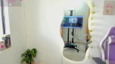 sofia online show from 09/21/25, 05:58