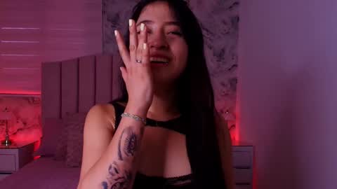 sofia gomes online show from 03/12/26, 12:00