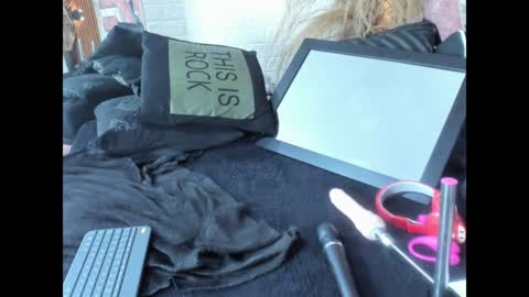 sofia gutierrez   online show from 02/03/25, 04:35