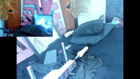 sofia gutierrez   online show from 02/03/25, 07:40