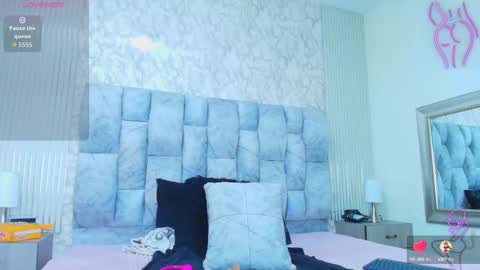 sofia gutierrez   online show from 09/30/25, 03:11