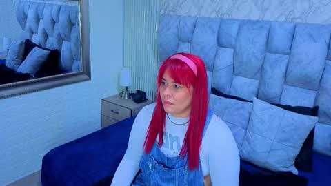 sofia gutierrez   online show from 12/17/25, 04:18