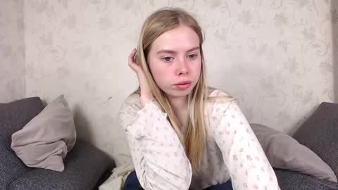 Sofia here online show from 04/29/26, 12:16