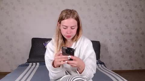 Sofia here online show from 07/13/26, 12:02