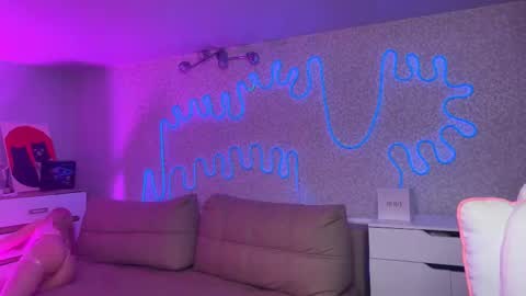 Sofia online show from 10/19/25, 03:07