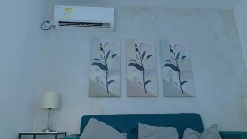 Snapshot of sofia_laverde chatting on 04/06/26, 06:53 Sofi online show from 04/06/26, 06:53