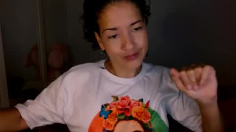 Snapshot of sofia_mark20 chatting on 11/25/25, 10:21 Sofia online show from 11/25/25, 10:21