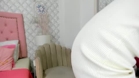 Snapshot of sofia_martinez9 chatting on 05/08/26, 08:03 sofia_martinez9 online show from 05/08/26, 08:03
